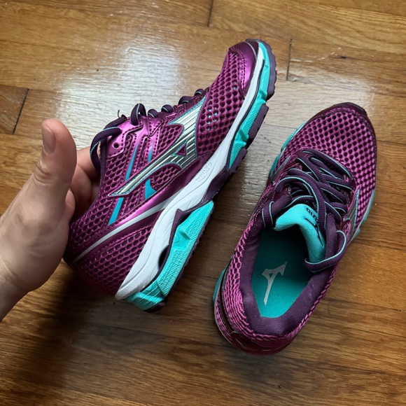 Womens Purple Mizuno Shoes - Picture 9 of 11